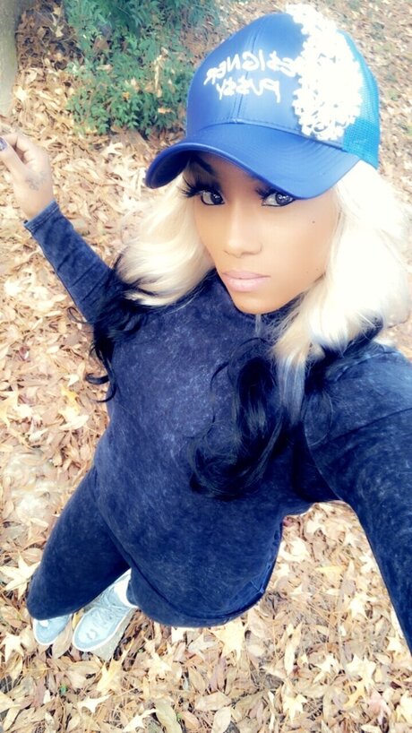 Persu sion pretty model gallery