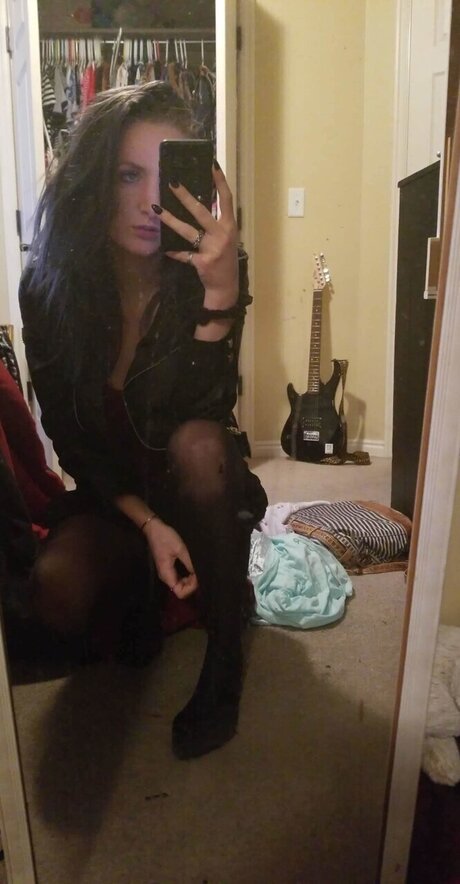 Sierra Bettridge star naked archive