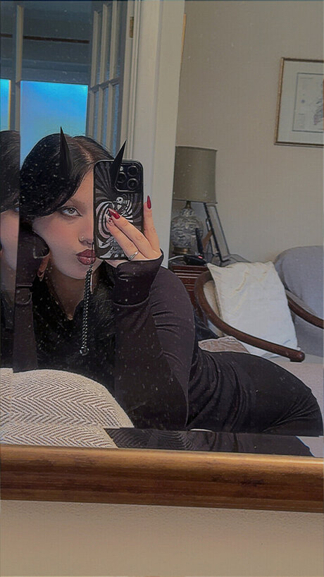 Raven Wilder sexy pornstar pics