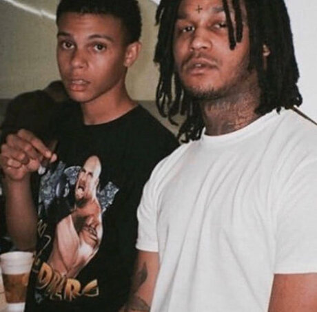 Table model nice pic