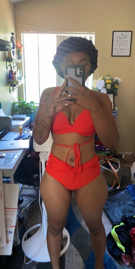 Freakalee pretty actress photos