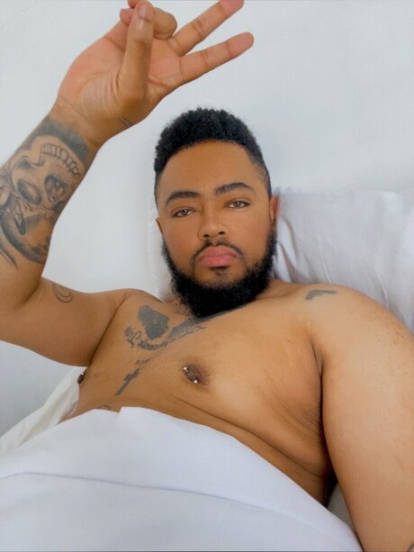 iKillGiants exclusive star photos