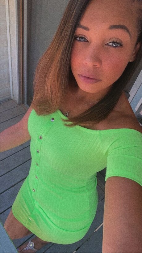 Tropicana beautiful actress photo