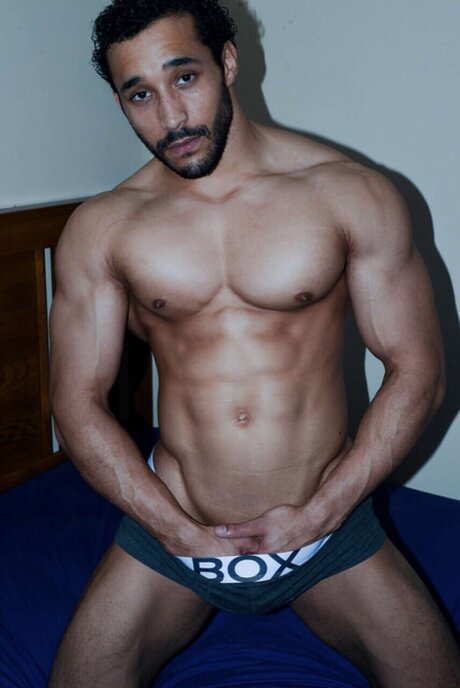 Flex perfect pornstar pic