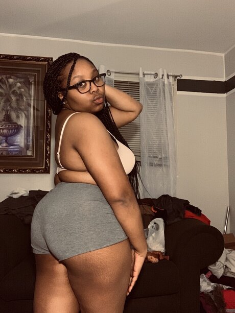 Esenaj high quality model photo