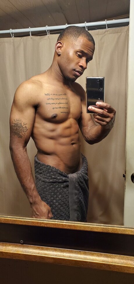 Kcwhitelightpipe sexy actress galleries