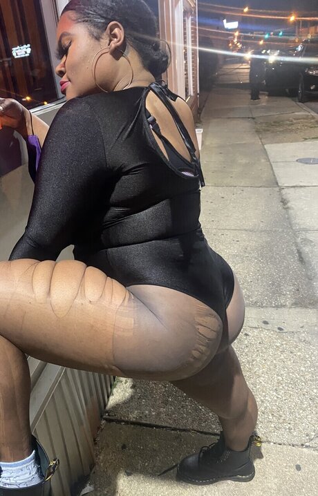 Cierra pornographic model pics