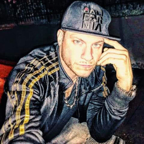 Swaggersofyne art star photos