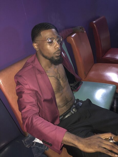 u25697752 star free image