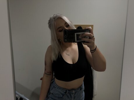 ellzbabeee beautiful pornstar gallery