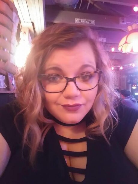 Daisy Cream sexy actress archive