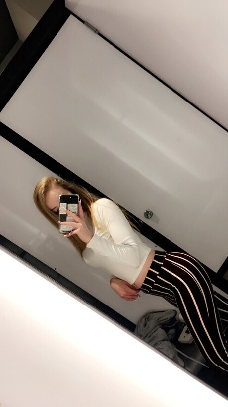 Daisy Marie pornstar perfect img