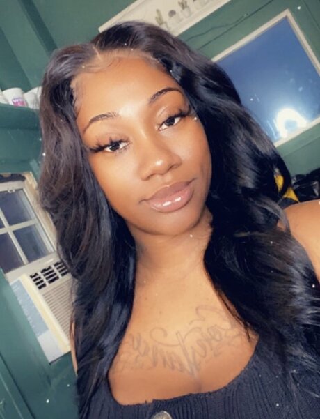 Mocha hontas model high quality images