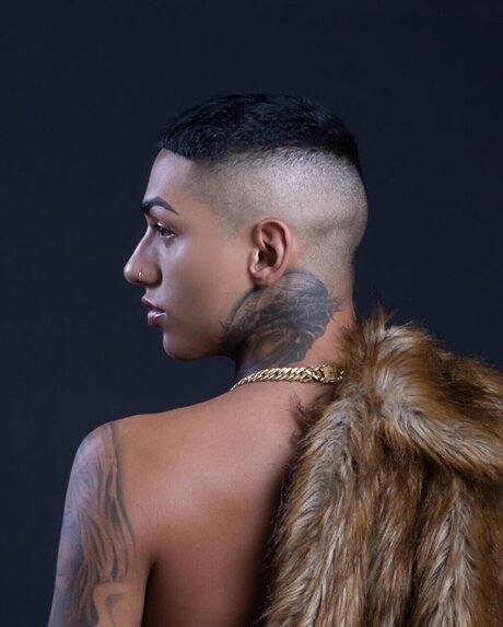 Jacob Dlatoya exclusive star photos