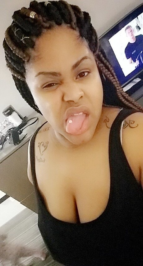 Simone Smilez_ pornstar high quality image