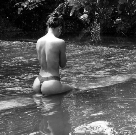 Linda Rodriguez free star pictures