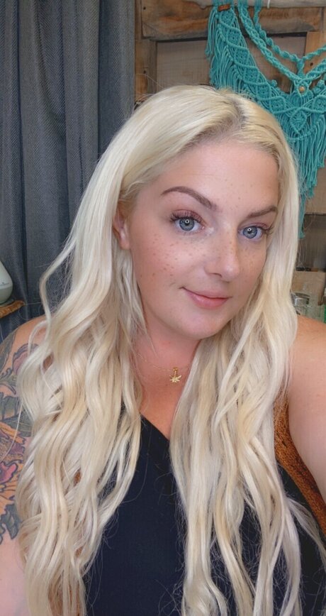 Jade Menczel high quality star archive