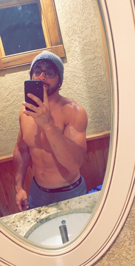 Ryder Fuller model best pics