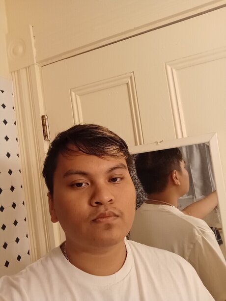 Daniel Chum pretty actress photos