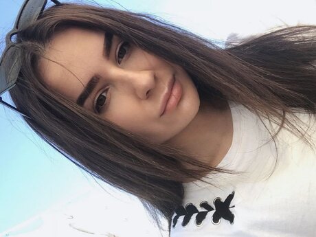 Spacy hot model galleries