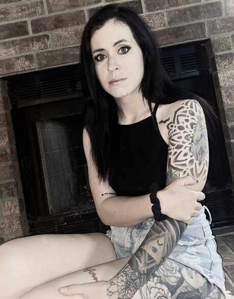 Caeli Davina model exclusive pictures