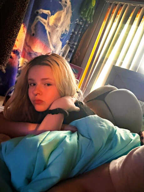 Lil Freak_ pornstar best pictures