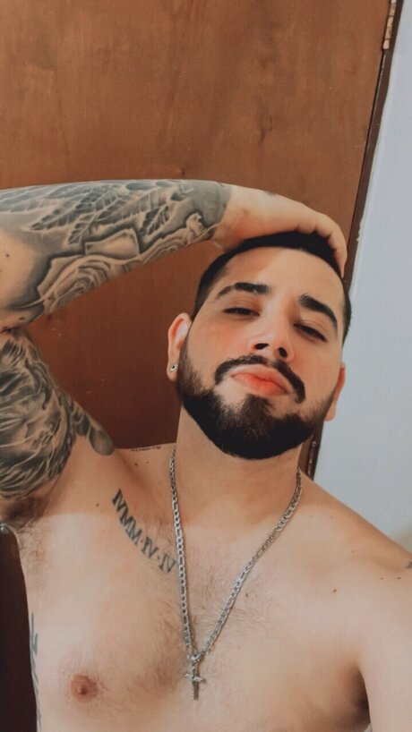 DonnViictor nude star pic