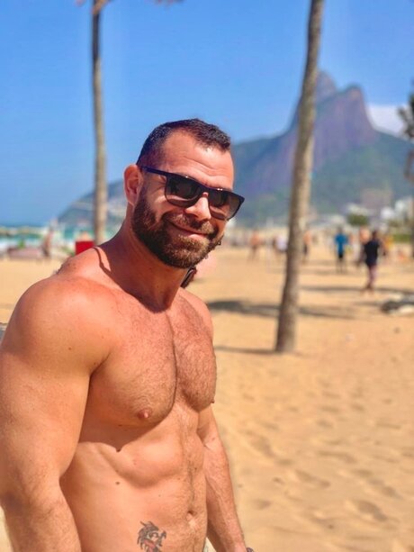 Sarado Putao model sexy pic