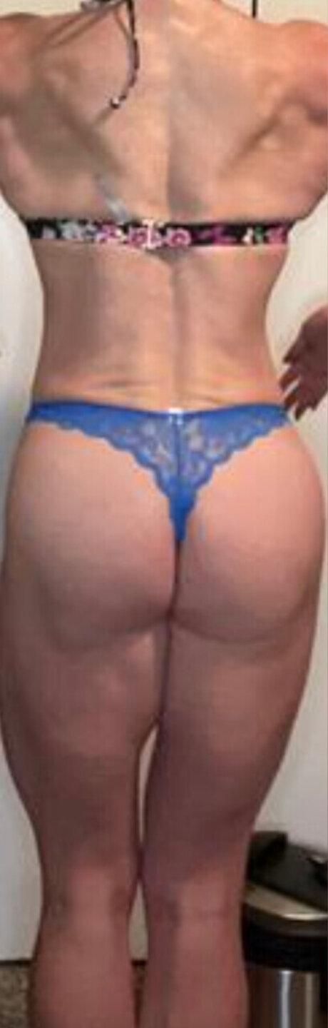 Red Queen the Bodybuilder exclusive actress archive