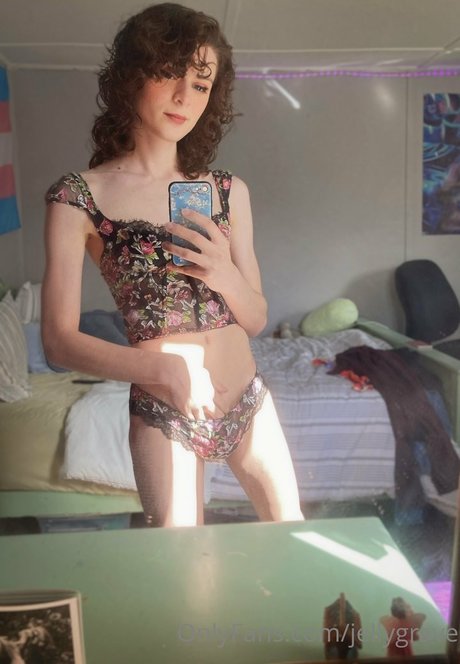 JellyGrave nudes star pictures