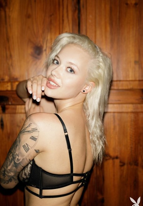 Lisa Modpali hot pornstar photo