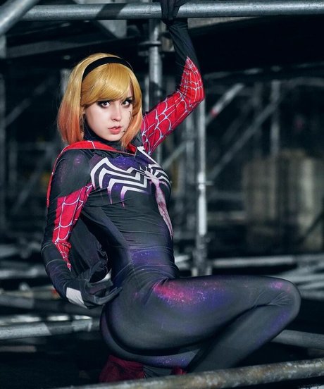 Raineemery sexy model images