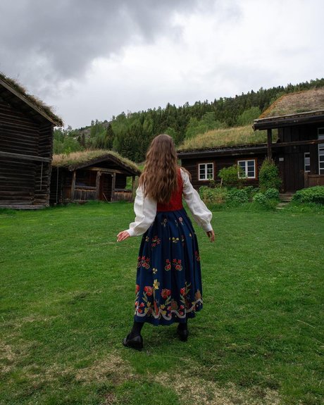 Raineemery erotic pornstar pics