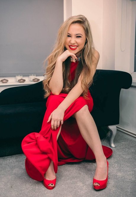 Ruby O Donnell nude star photo