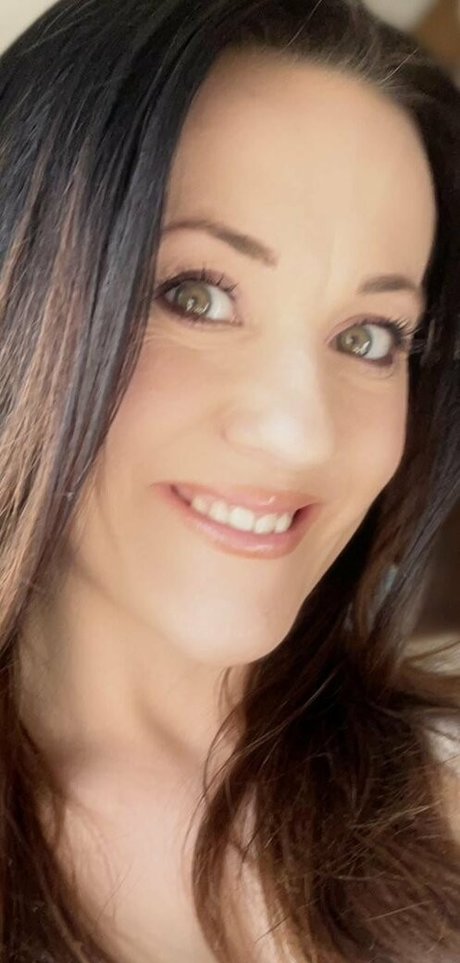 onegoodbumblebee pornstar hot galleries