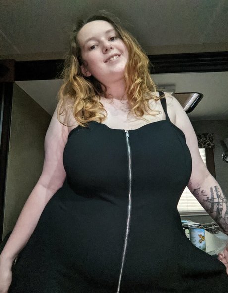 nerdynami erotic model picture