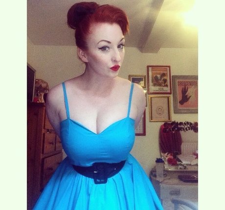 Laura Dawson star erotic galleries