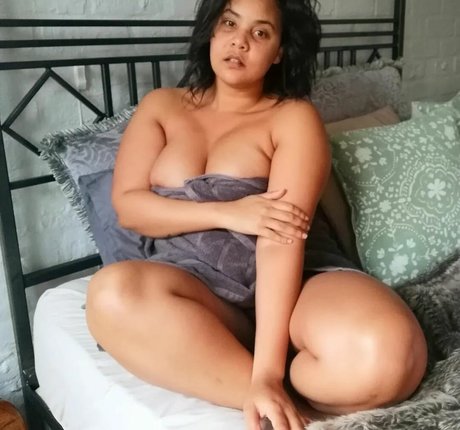 Simone De Jager star pics