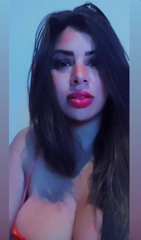 Daniele Mara Valentino naked star picture