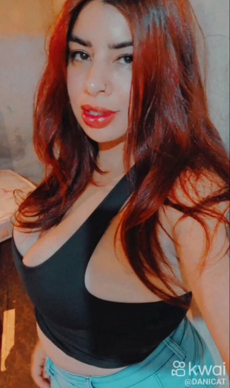 Daniele Mara Valentino free model images