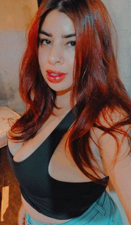 Daniele Mara Valentino pretty star images