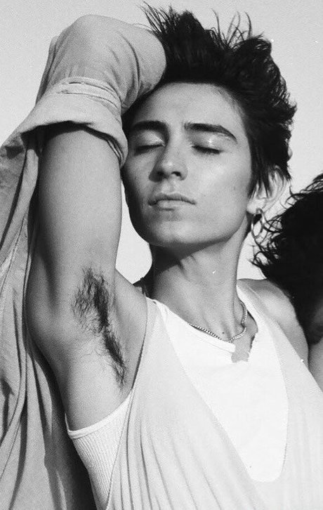 Izzi Rojas model adult img