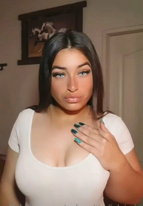 aafrooditadiolujuria adult model pics