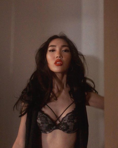 Asya Sun pornstar adult galleries