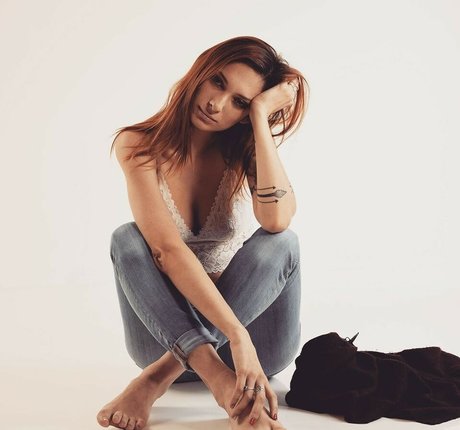 Poli Kap sexy actress photo