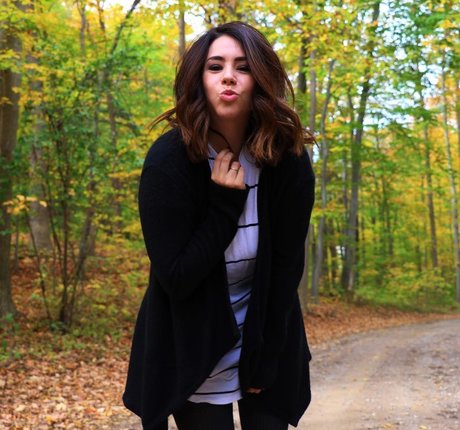 Jillian Rose Reed naked actress pics