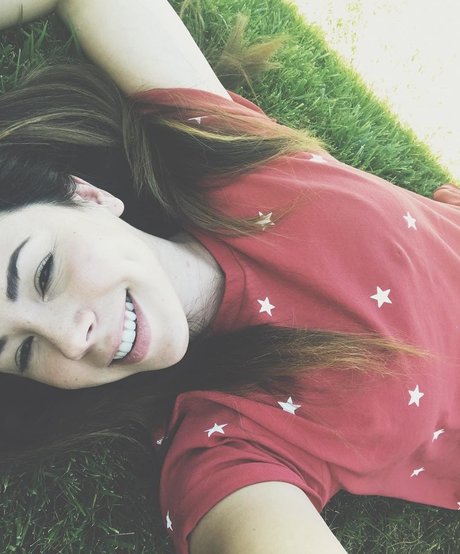 Jillian Rose Reed model art pic