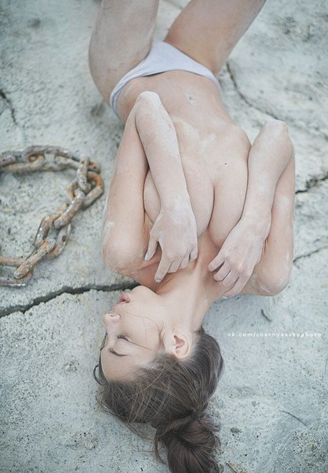 Dasha Lashes naked actress pics