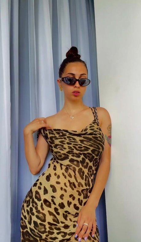 aisultana pretty pornstar image