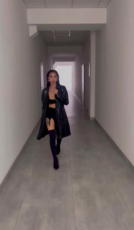 aisultana xxx model pictures